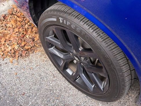 Used 2019 Dodge Challenger SXT w/ Blacktop Package image 9