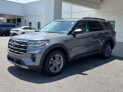 New 2026 Ford Explorer Active w/ Active Comfort Package AWD/4WD image 23