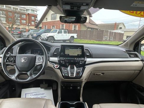 Used 2023 Honda Odyssey Touring image 10