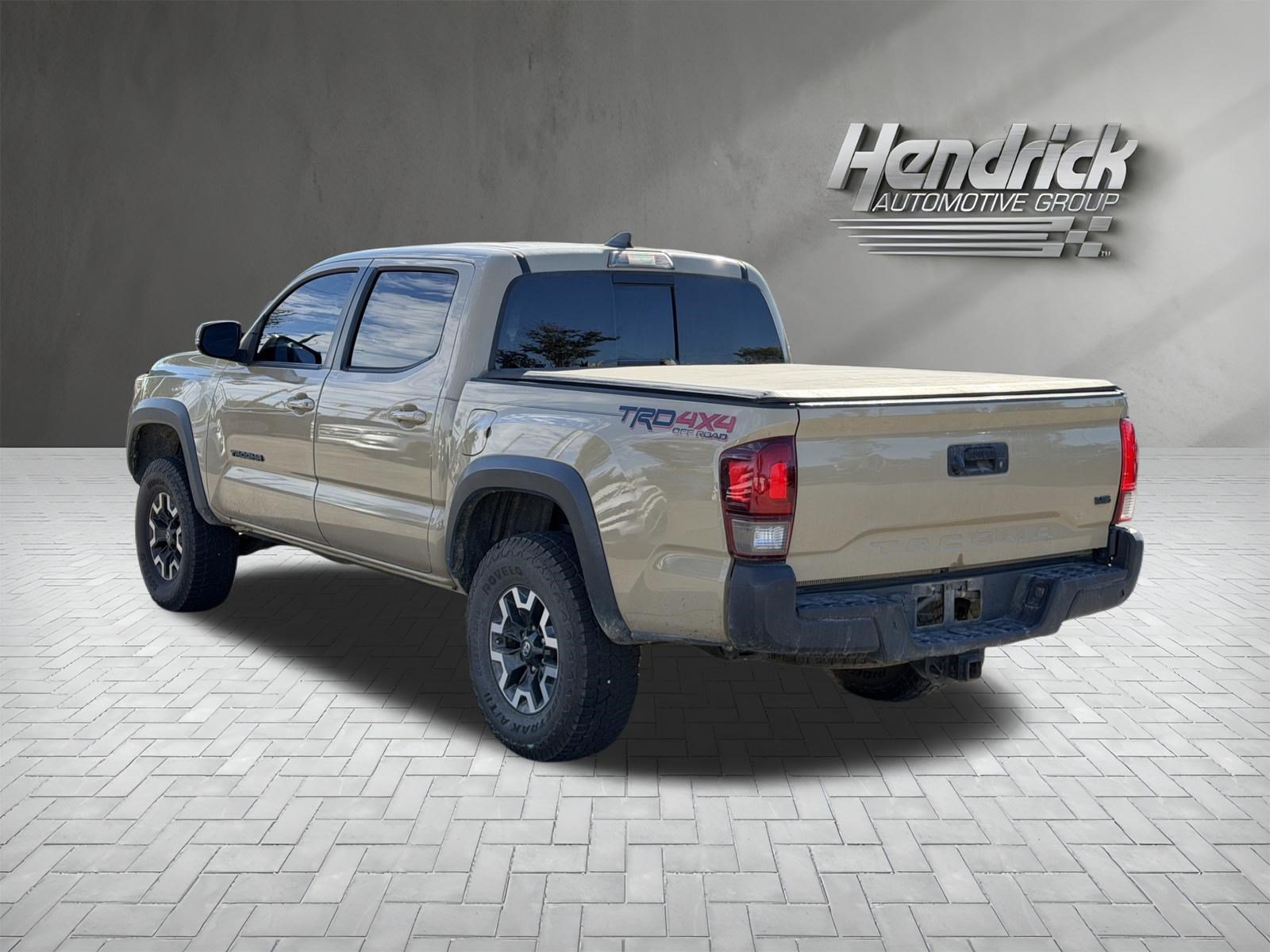 Used 2018 Toyota Tacoma TRD Off-Road AWD/4WD image 7