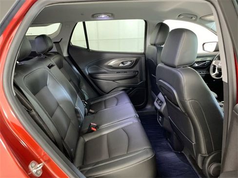 Used 2023 GMC Terrain SLT image 31
