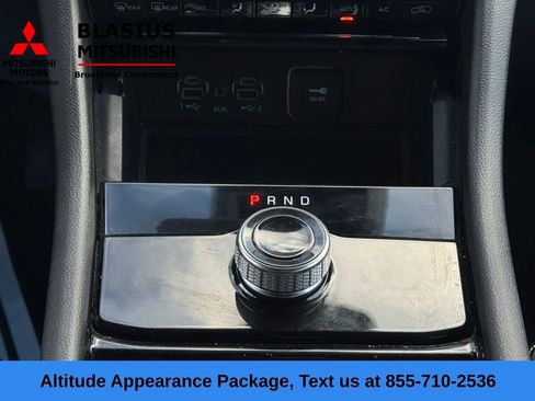 Used 2023 Jeep Grand Cherokee L Laredo image 19