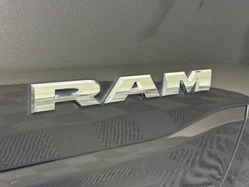 Used 2021 RAM 1500 Big Horn AWD/4WD image 17