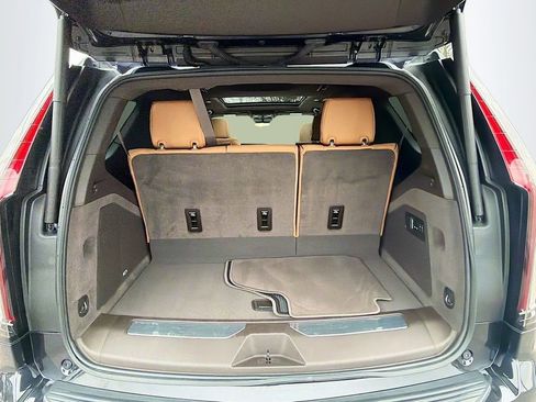 Certified 2023 Cadillac Escalade Sport w/ LPO, ONYX Package image 25