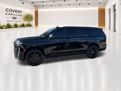 Used 2022 Cadillac Escalade ESV Sport w/ Touring Package AWD/4WD image 5