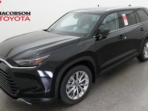 New 2026 Toyota Grand Highlander Platinum image 1