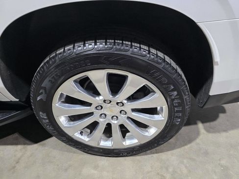 Used 2021 Chevrolet Tahoe Premier AWD/4WD image 23