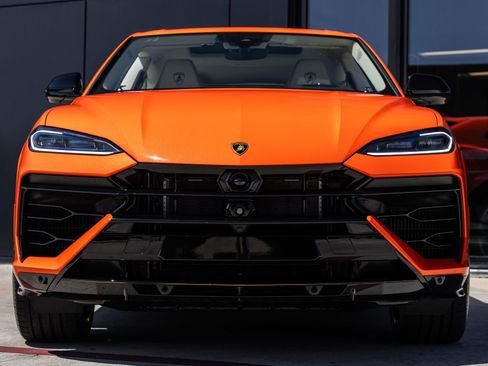 Used 2025 Lamborghini Urus SE AWD/4WD image 4