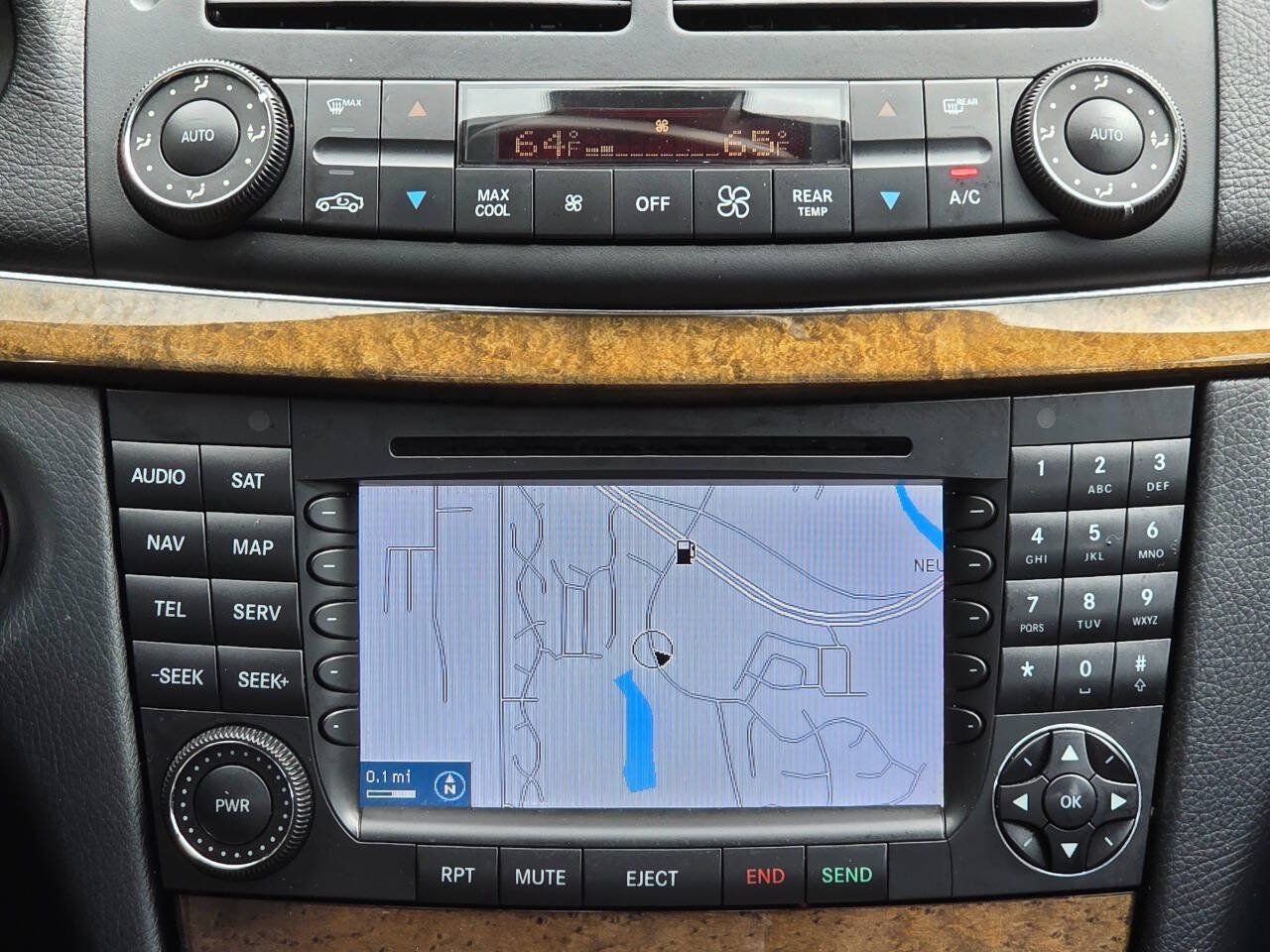Used 2008 Mercedes-Benz E 550 Sedan image 22