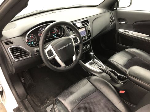 Used 2013 Chrysler 200 S image 17