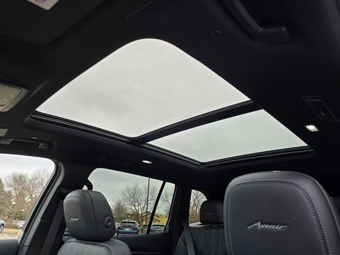 New 2026 Buick Enclave Avenir image 23