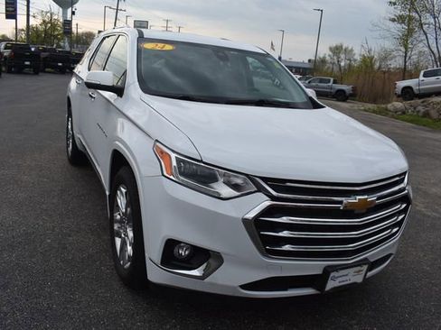 Used 2021 Chevrolet Traverse High Country w/ LPO, Floor Liner Package AWD/4WD image 9