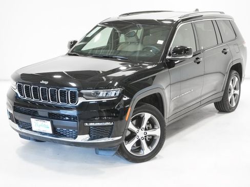 Used 2023 Jeep Grand Cherokee L Limited image 2