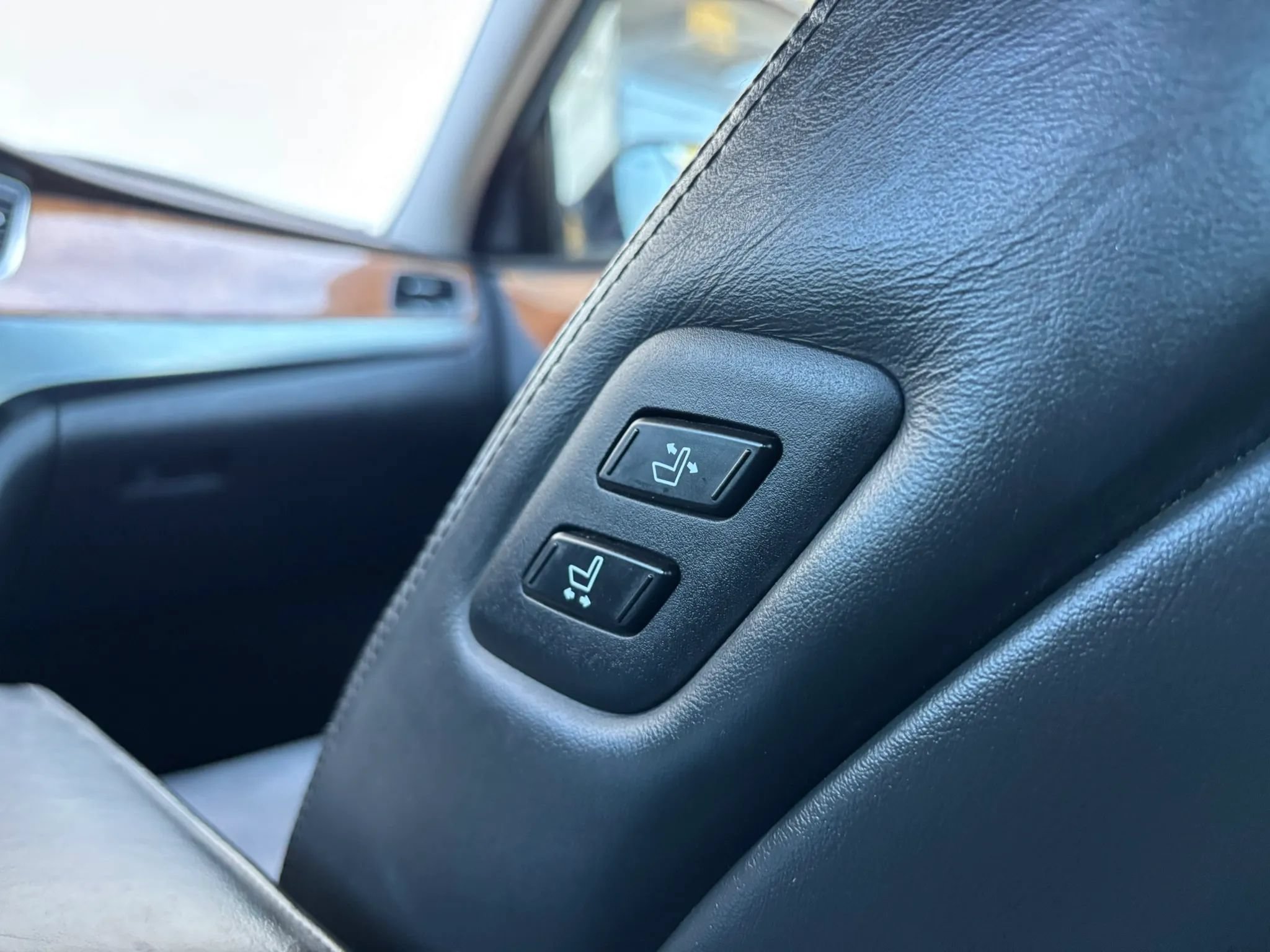 Used 2014 Hyundai Equus Signature RWD image 71