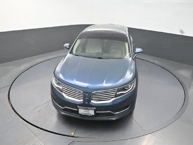 Used 2016 Lincoln MKX Reserve w/ Technology Package AWD/4WD image 13
