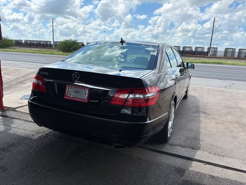 Used 2013 Mercedes-Benz E 350 Sedan image 16
