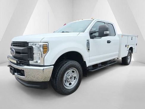 Used 2019 Ford F350 XL w/ XL Value Package image 3
