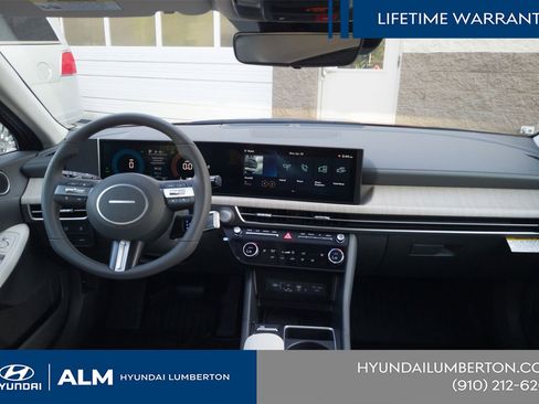 New 2025 Hyundai Sonata SEL FWD image 17