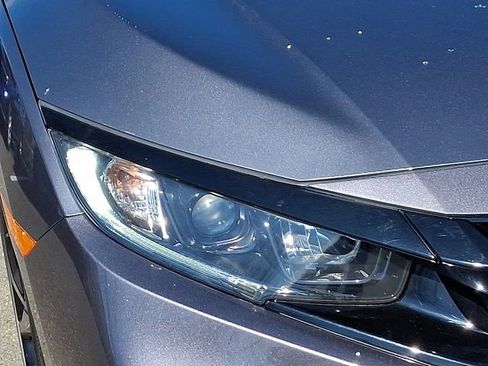 Used 2020 Honda Civic Sport image 9