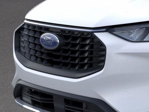 New 2025 Ford Escape SE FWD image 17