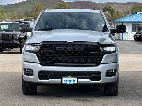 New 2026 RAM 1500 4x4 Crew Cab image 3