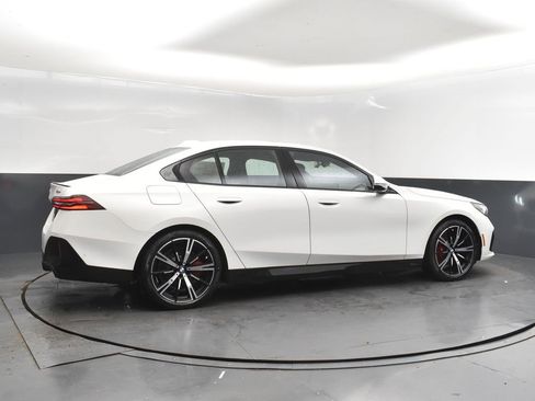 New 2026 BMW 530i 530i w/ M Sport Package image 8