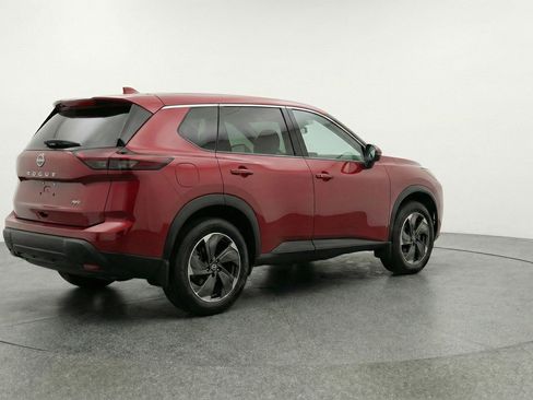 Used 2025 Nissan Rogue SV AWD/4WD image 9