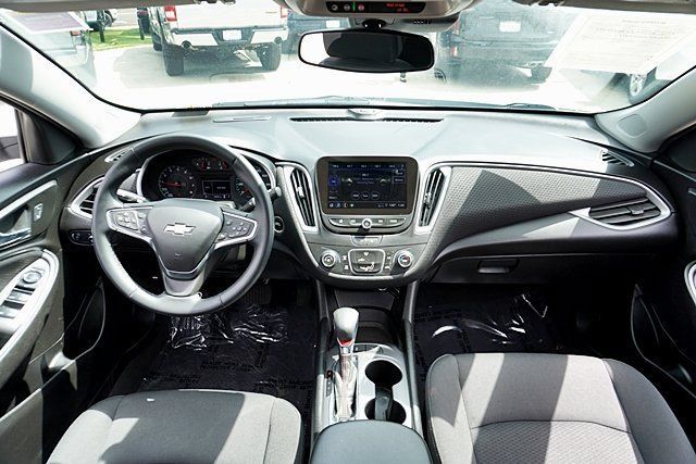 Used 2025 Chevrolet Malibu RS FWD image 27