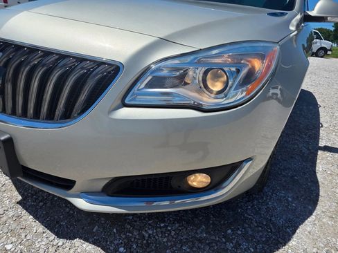 Used 2016 Buick Regal FWD image 23