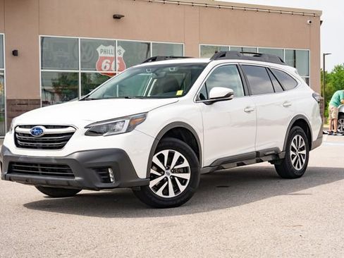 Used 2020 Subaru Outback Premium AWD/4WD image 2