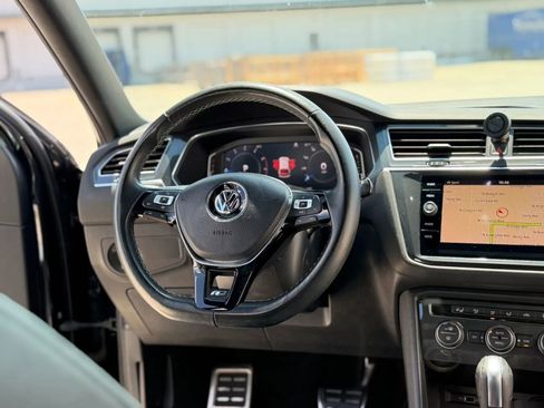 Used 2020 Volkswagen Tiguan SEL Premium R-Line AWD/4WD image 25