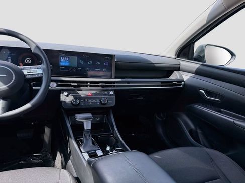 Certified 2025 Hyundai Tucson SE FWD image 21