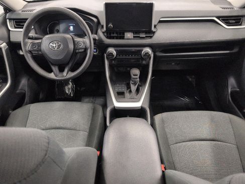 Used 2025 Toyota RAV4 XLE AWD/4WD image 6