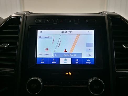 Used 2021 Ford Expedition XLT AWD/4WD image 14