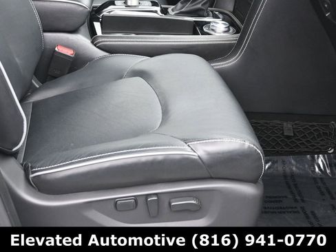 Used 2023 INFINITI QX80 Premium Select w/ All-Season Package image 7