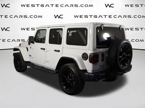 Used 2025 Jeep Wrangler Unlimited Sahara AWD/4WD image 47