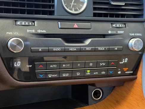 Used 2016 Lexus RX 350 AWD w/ Premium Package image 23