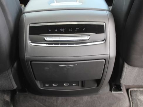Used 2023 Cadillac Escalade Premium Luxury Platinum AWD/4WD image 22