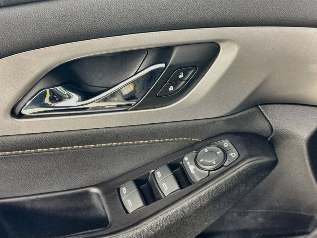 Used 2019 Chevrolet Traverse LT w/ LT Premium Package FWD image 22