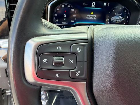 Used 2025 Chevrolet Silverado 1500 LT AWD/4WD image 23