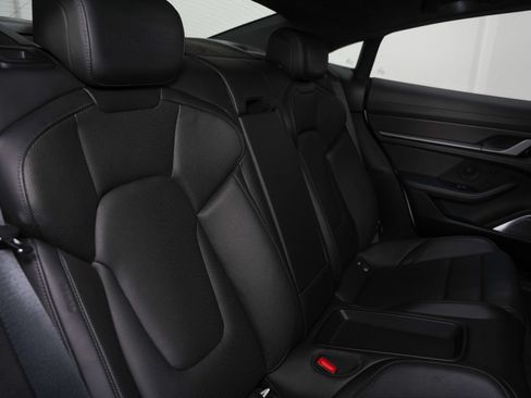 Used 2020 Porsche Taycan Turbo S AWD/4WD image 39