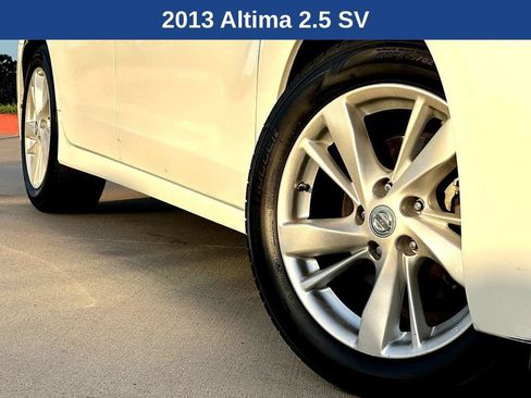 Used 2013 Nissan Altima 2.5 SV FWD image 2