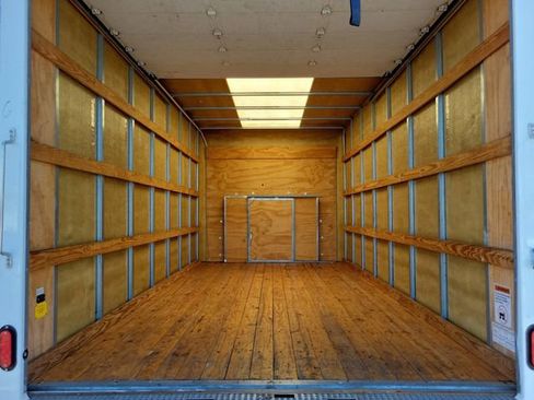 Used 2024 Ford E-350 and Econoline 350 Super Duty w/ Power Windows & Locks Group image 6