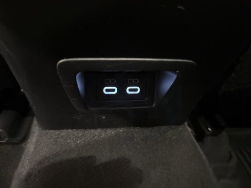 Used 2023 Toyota Corolla Cross LE image 40