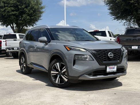 Used 2023 Nissan Rogue SL w/ SL Premium Package FWD image 2