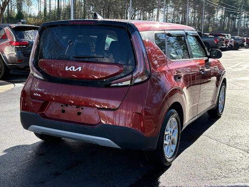 Used 2023 Kia Soul LX w/ LX Technology Package image 7