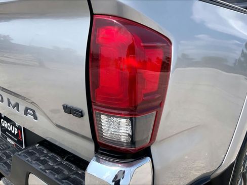 Used 2021 Toyota Tacoma SR5 RWD image 30