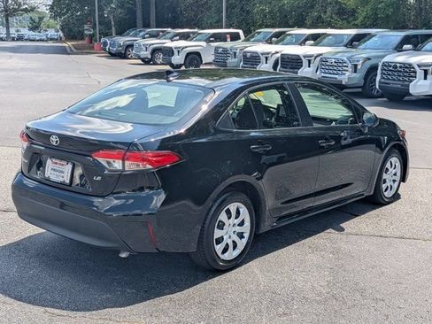 Used 2023 Toyota Corolla LE FWD image 7