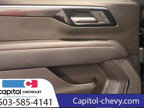 Used 2025 Chevrolet Tahoe RST AWD/4WD image 28