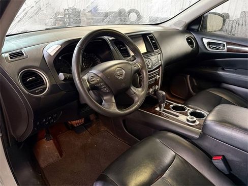 Used 2016 Nissan Pathfinder SL image 8